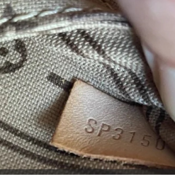 Louis Vuitton Monogram Neverfull PM - Picture 13 of 13